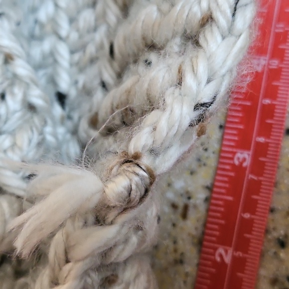 Hand Knit Yarn Crochet Winter Hat with Ponytail Hole - Picture 4 of 8